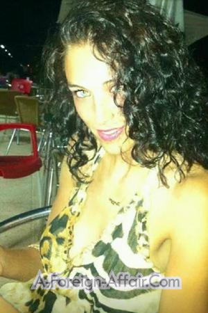 151196 - Laura Age: 45 - Spain