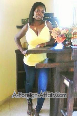 161539 - Luz Age: 48 - Colombia