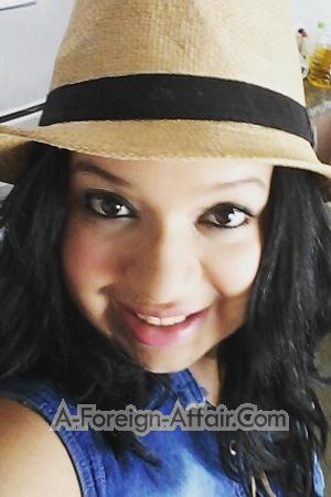 170146 - Yorelis Age: 33 - Colombia