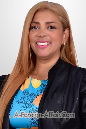 174360 - Paula Andrea Age: 49 - Colombia