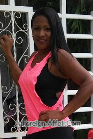179081 - Yeimi Age: 40 - Colombia