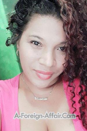 179210 - Monica Age: 40 - Colombia