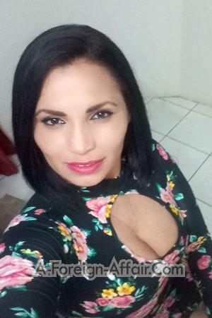 180645 - Andrea Age: 40 - Costa Rica
