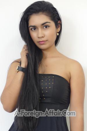 182957 - Yannine Age: 28 - Colombia