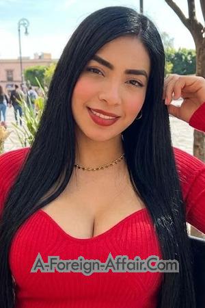 191920 - Thalia Age: 28 - Colombia