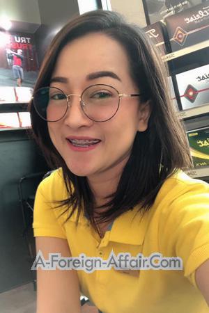 195340 - Preaw Age: 36 - Thailand