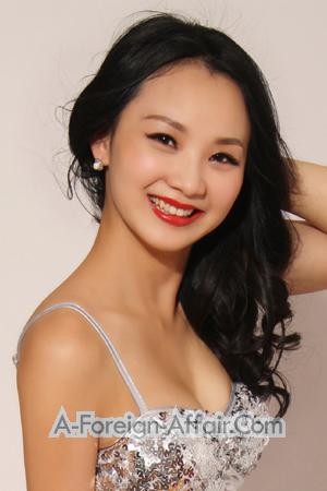 202845 - Faye Age: 38 - China