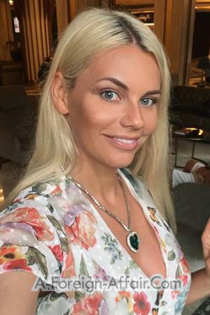 202877 - Svetlana Age: 43 - Russia