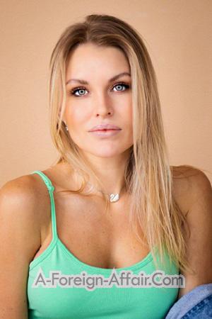 203773 - Alena Age: 36 - Russia