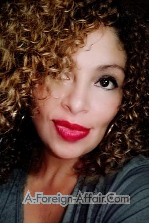 204169 - Seidy Age: 53 - Costa Rica