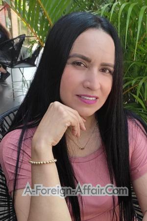 204198 - Jessenia Age: 47 - Colombia