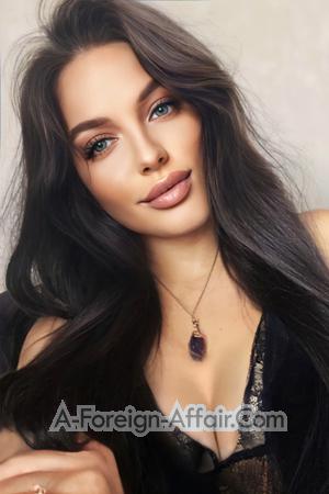 204281 - Elena Age: 27 - Ukraine