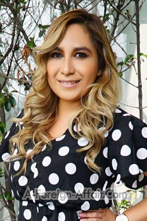 204769 - Magda Age: 35 - Mexico