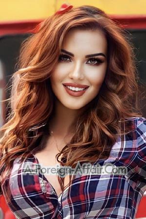 205699 - Elena Age: 39 - Russia