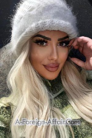 208540 - Naida Age: 26 - Bosnia