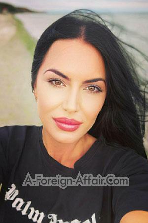 208544 - Natalya Age: 35 - Spain
