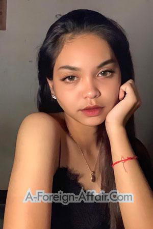 208630 - Kotchakorn Age: 18 - Thailand