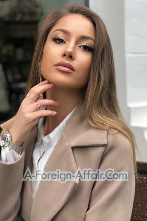208680 - Olena Age: 29 - Sweden