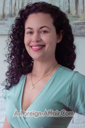 210532 - Judith Age: 38 - Peru
