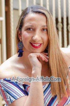 210700 - Karen Age: 37 - Colombia