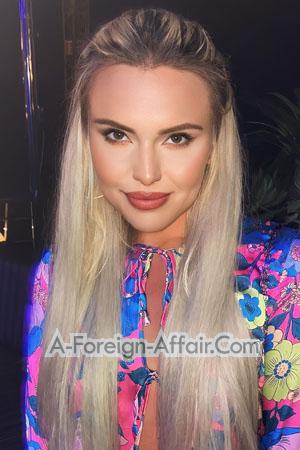 211697 - Yana Age: 24 - Germany