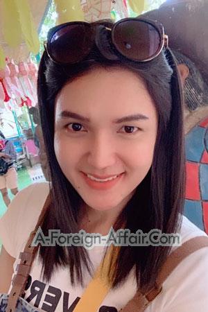Ladies of Prachuap Khiri Khan