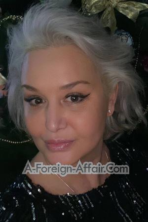 213734 - Alla Age: 56 - Italy