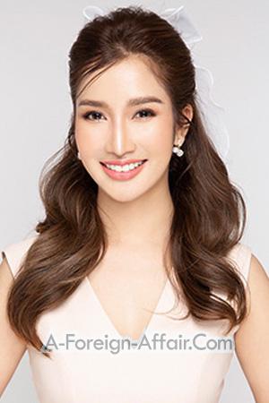 214932 - Pilanthasuth (Ruby) Age: 31 - Thailand