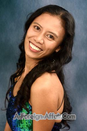218142 - Lucilie Age: 32 - Philippines