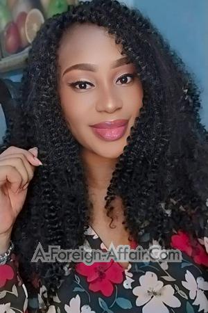 218298 - Yesenia Age: 29 - Colombia