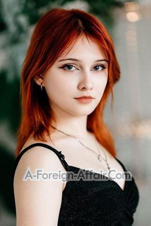 218433 - Yelyzaveta Age: 20 - Ukraine