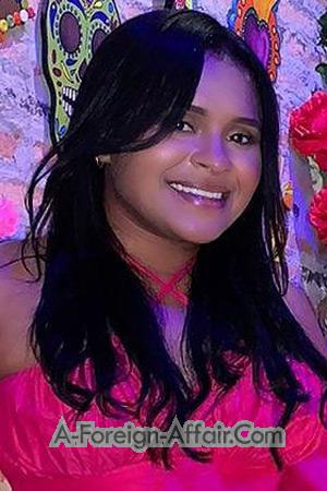 219594 - Estefani Age: 26 - Colombia