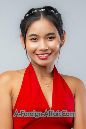 220240 - Supaphorn Age: 25 - Thailand