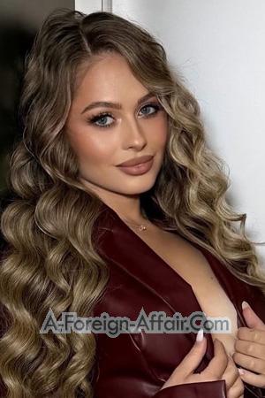 221643 - Krystsina Age: 27 - Belarus
