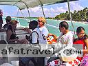 cartagena-women-boat-1104-15
